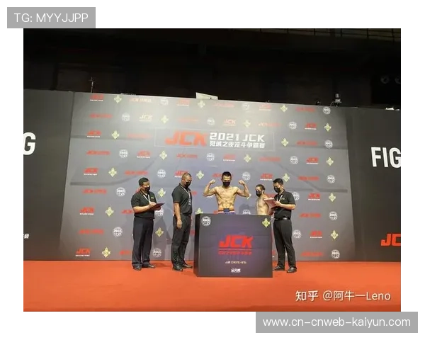 拳击国际健将李思源投身俱乐部教学，希望学员通过拳击收获坚韧品质